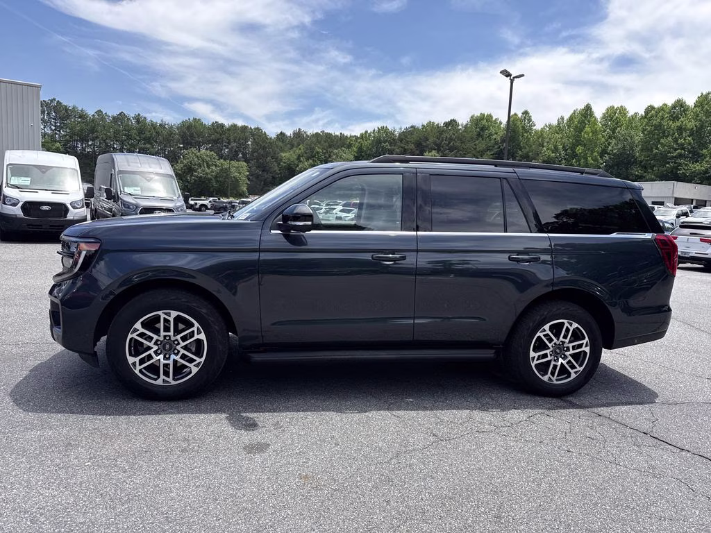 2025 Blue Metallic Ford Expedition Active 4X4 SUV