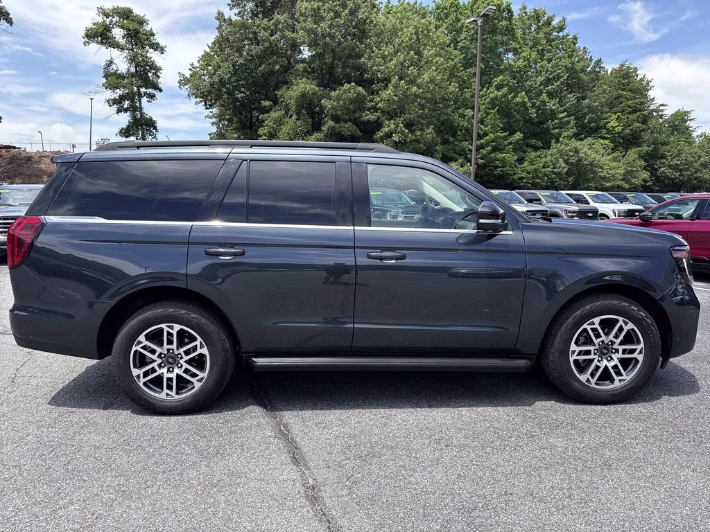 2025 Blue Metallic Ford Expedition Active 4X4 SUV