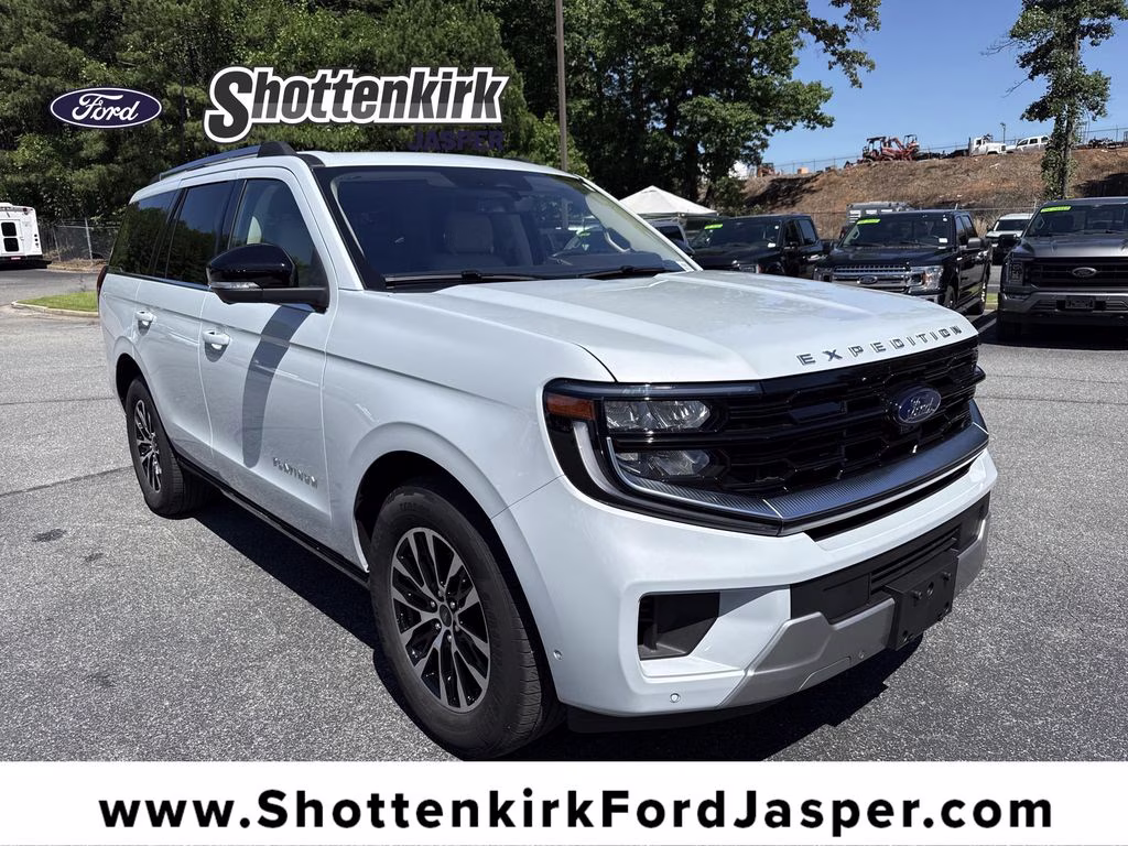 2025 Silver Metallic Ford Expedition Platinum 4X4 SUV