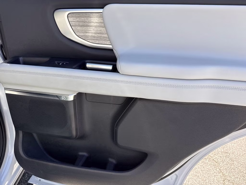 2025 Silver Metallic Ford Expedition Platinum 4X4 SUV