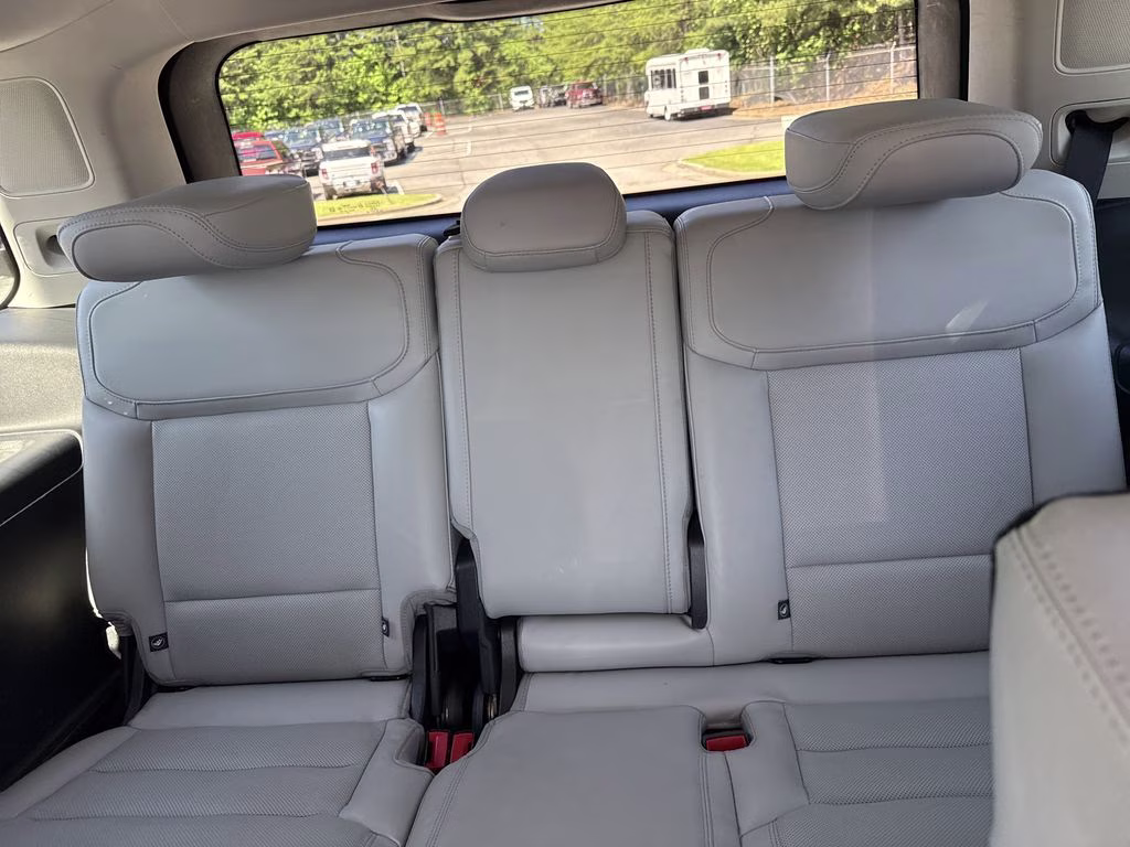 2025 Silver Metallic Ford Expedition Platinum 4X4 SUV
