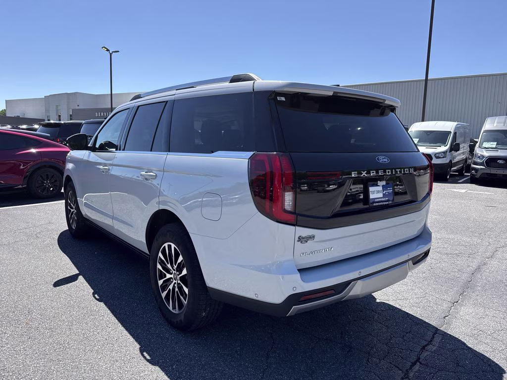 2025 Silver Metallic Ford Expedition Platinum 4X4 SUV