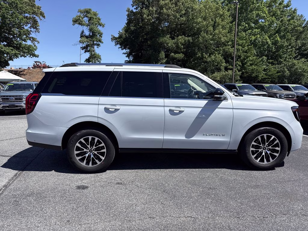 2025 Silver Metallic Ford Expedition Platinum 4X4 SUV