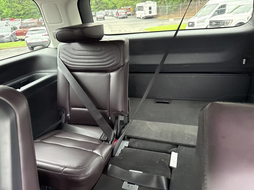 2025 Black Metallic Ford Expedition Platinum 4X4 SUV