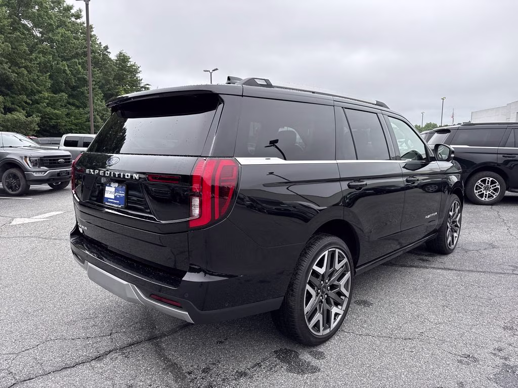 2025 Black Metallic Ford Expedition Platinum 4X4 SUV