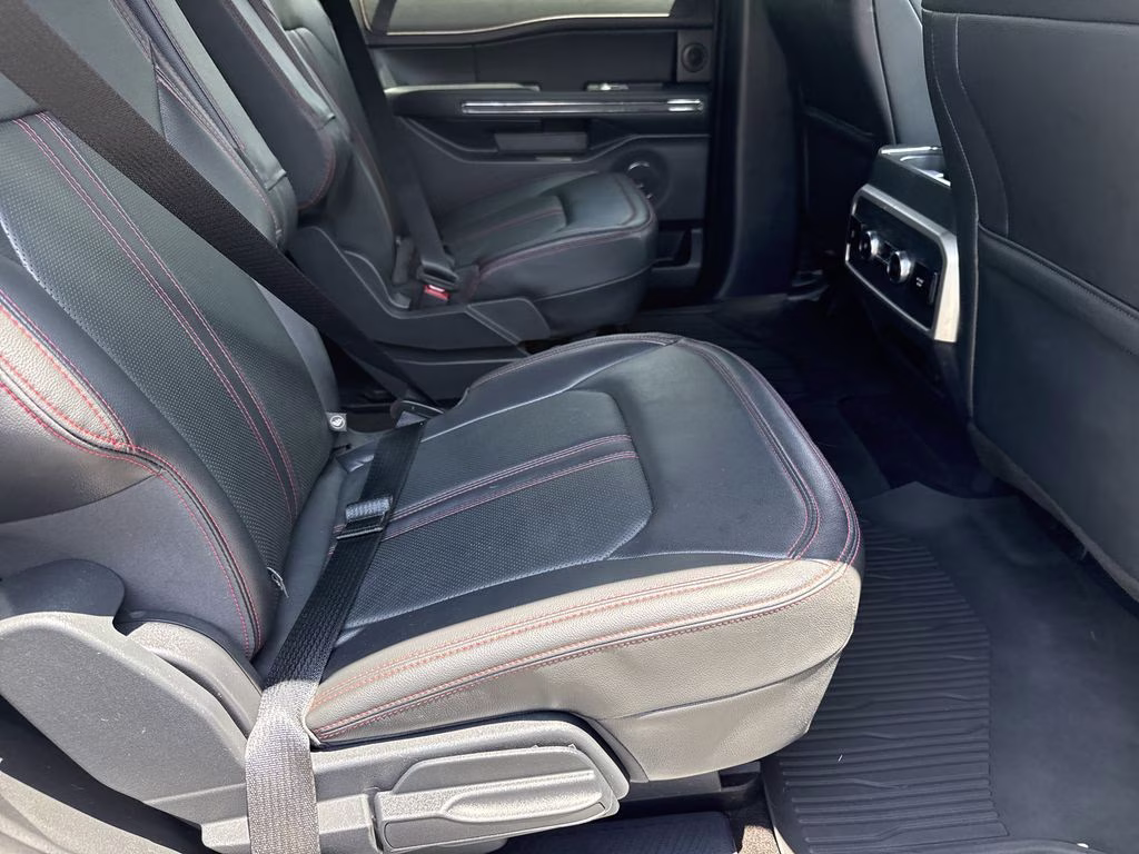 2023 Star White Metallic Tri-Coat Ford Expedition Limited 4X4 SUV