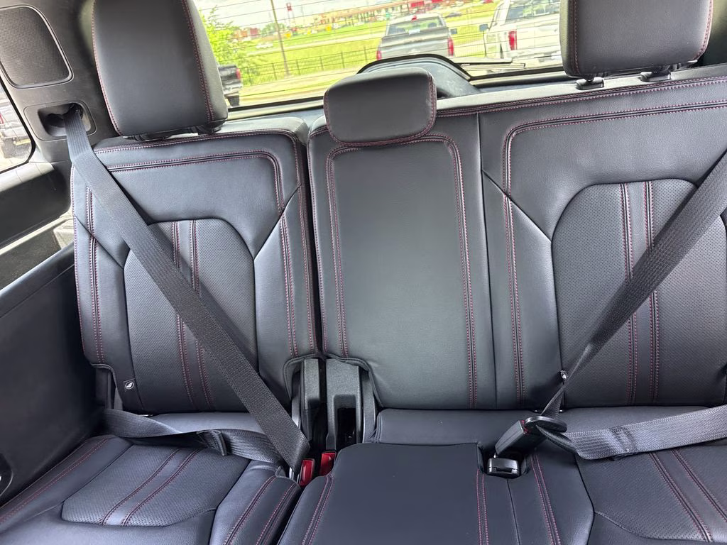 2023 Star White Metallic Tri-Coat Ford Expedition Limited 4X4 SUV