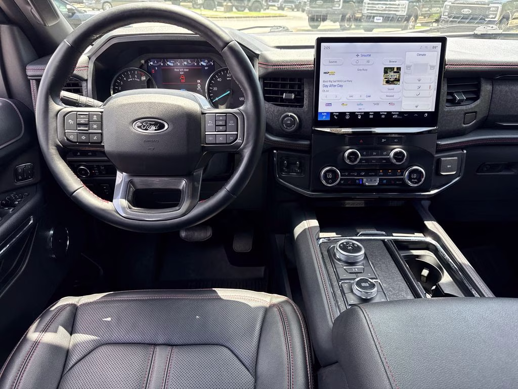2023 Star White Metallic Tri-Coat Ford Expedition Limited 4X4 SUV