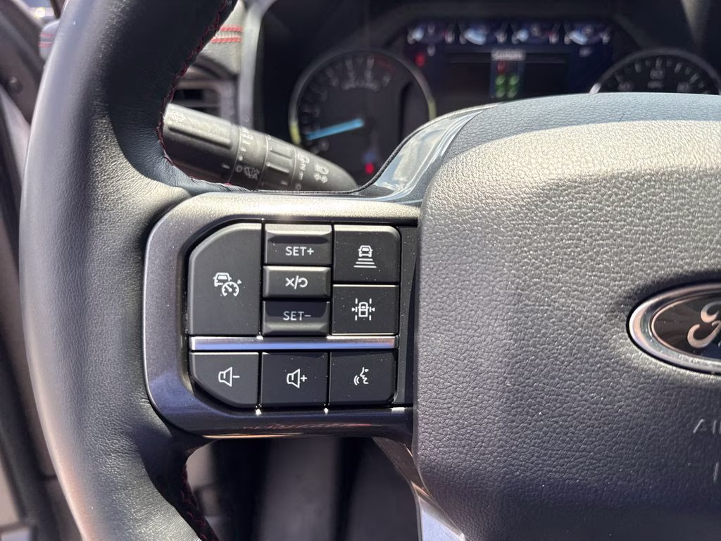 2023 Star White Metallic Tri-Coat Ford Expedition Limited 4X4 SUV