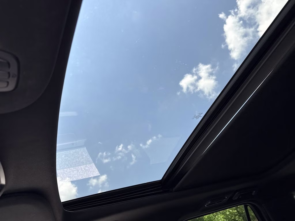 2023 Star White Metallic Tri-Coat Ford Expedition Limited 4X4 SUV