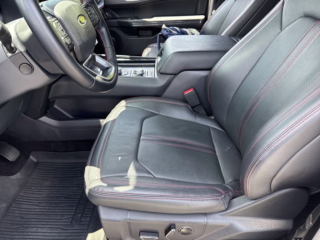 2023 Star White Metallic Tri-Coat Ford Expedition Limited 4X4 SUV
