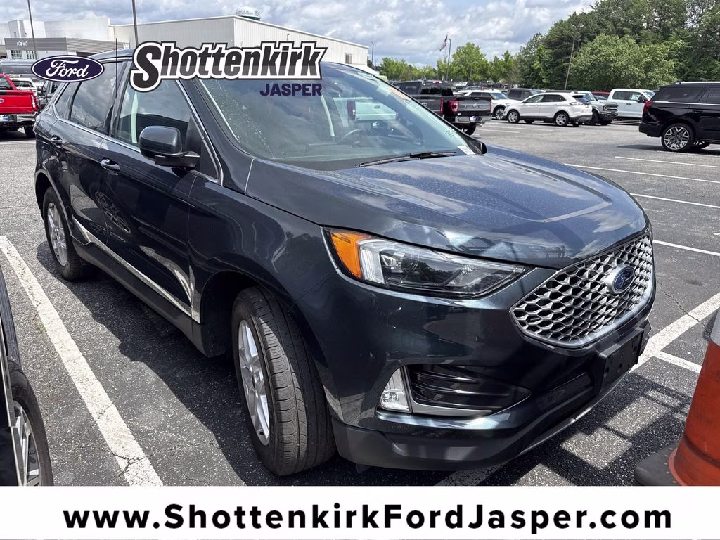 2023 Ford Edge SEL AWD's photo