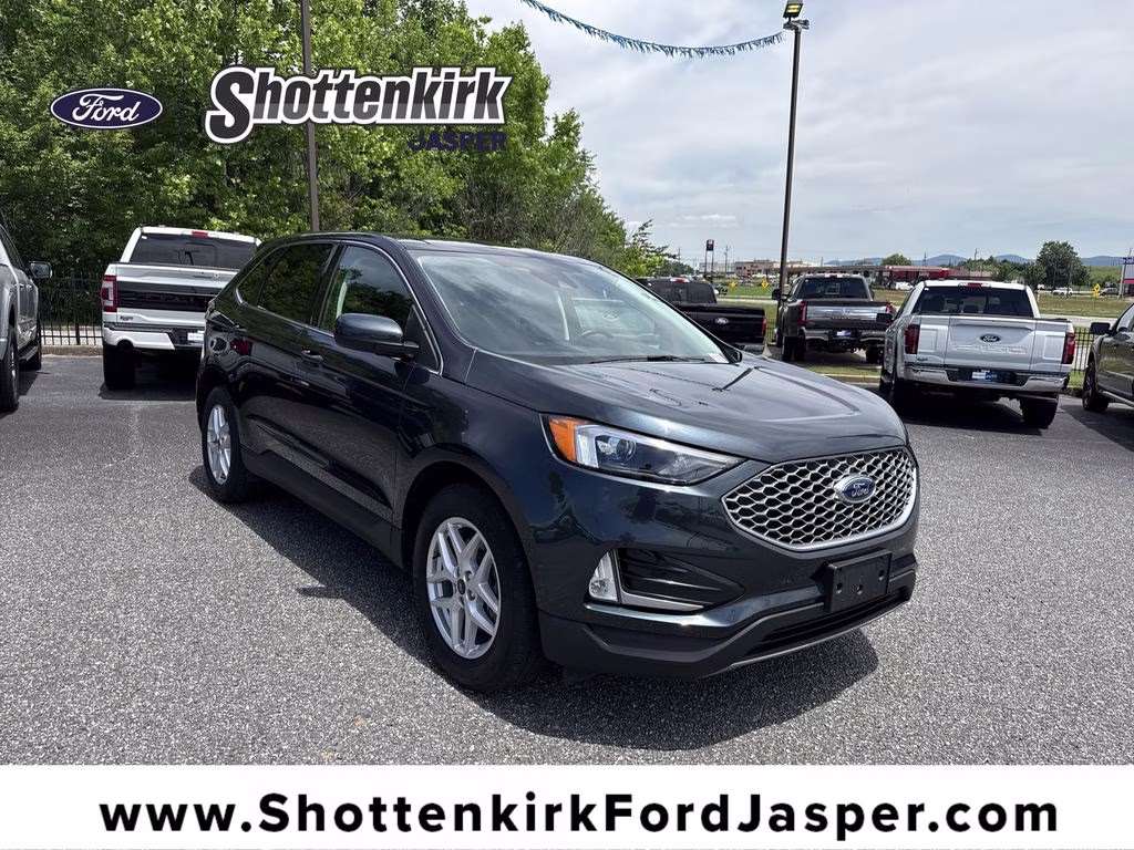 2023 Ford Edge SEL AWD's photo