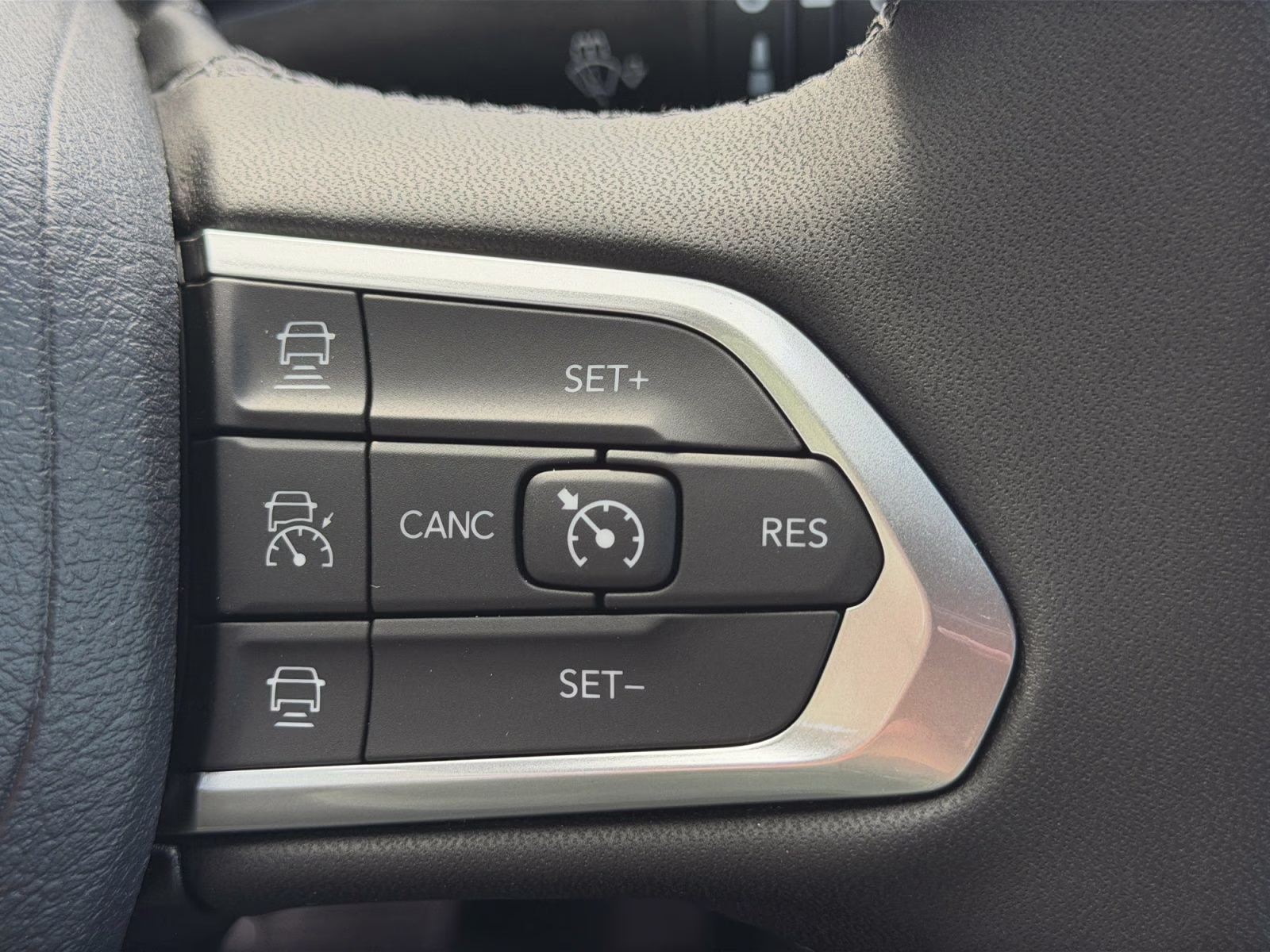 2026 Bright White Clearcoat Jeep Compass Limited 4X4 SUV