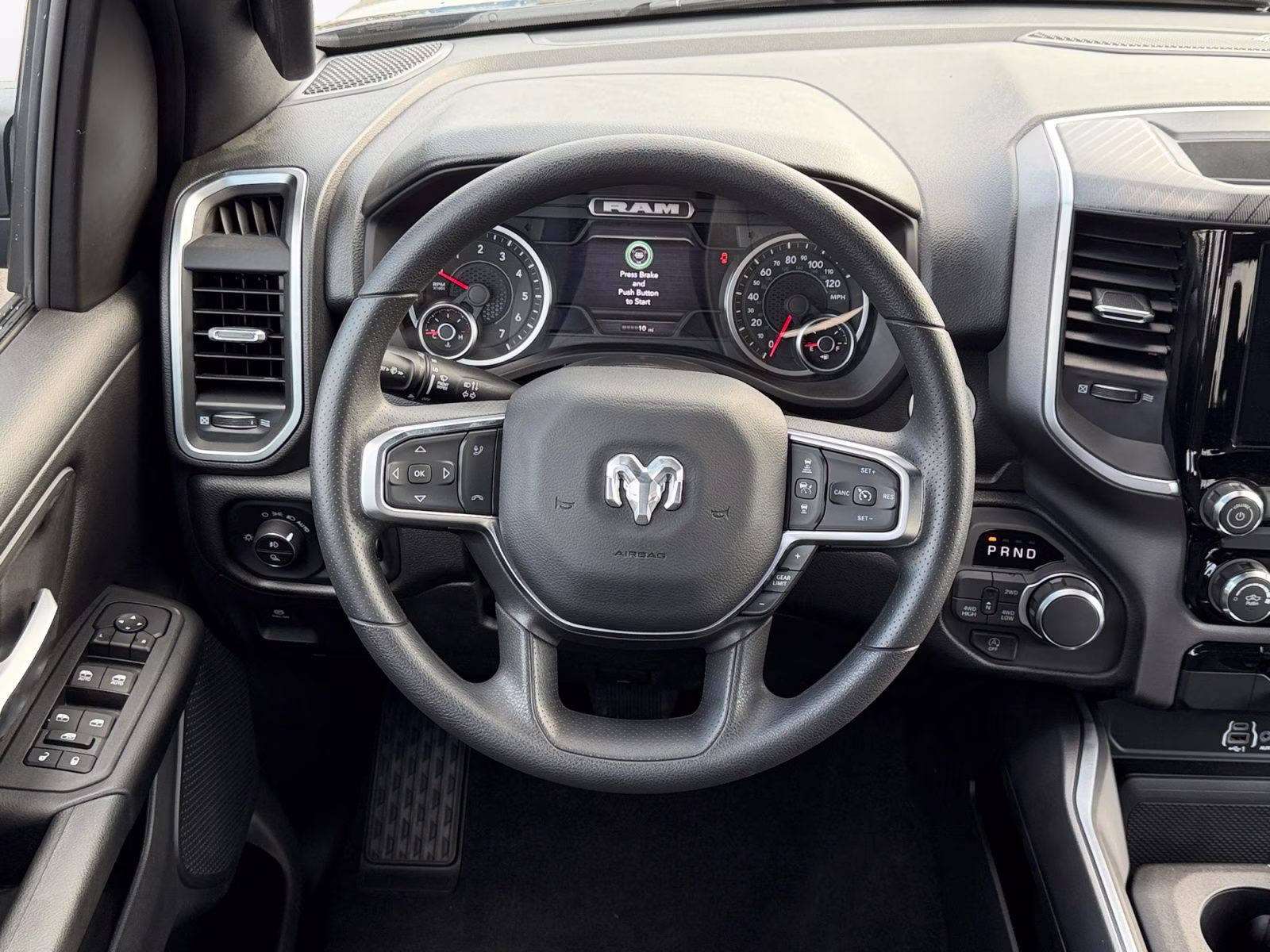 2026 Diamond Black Crystal Pearlcoat Ram 1500 Express 4X4 Truck