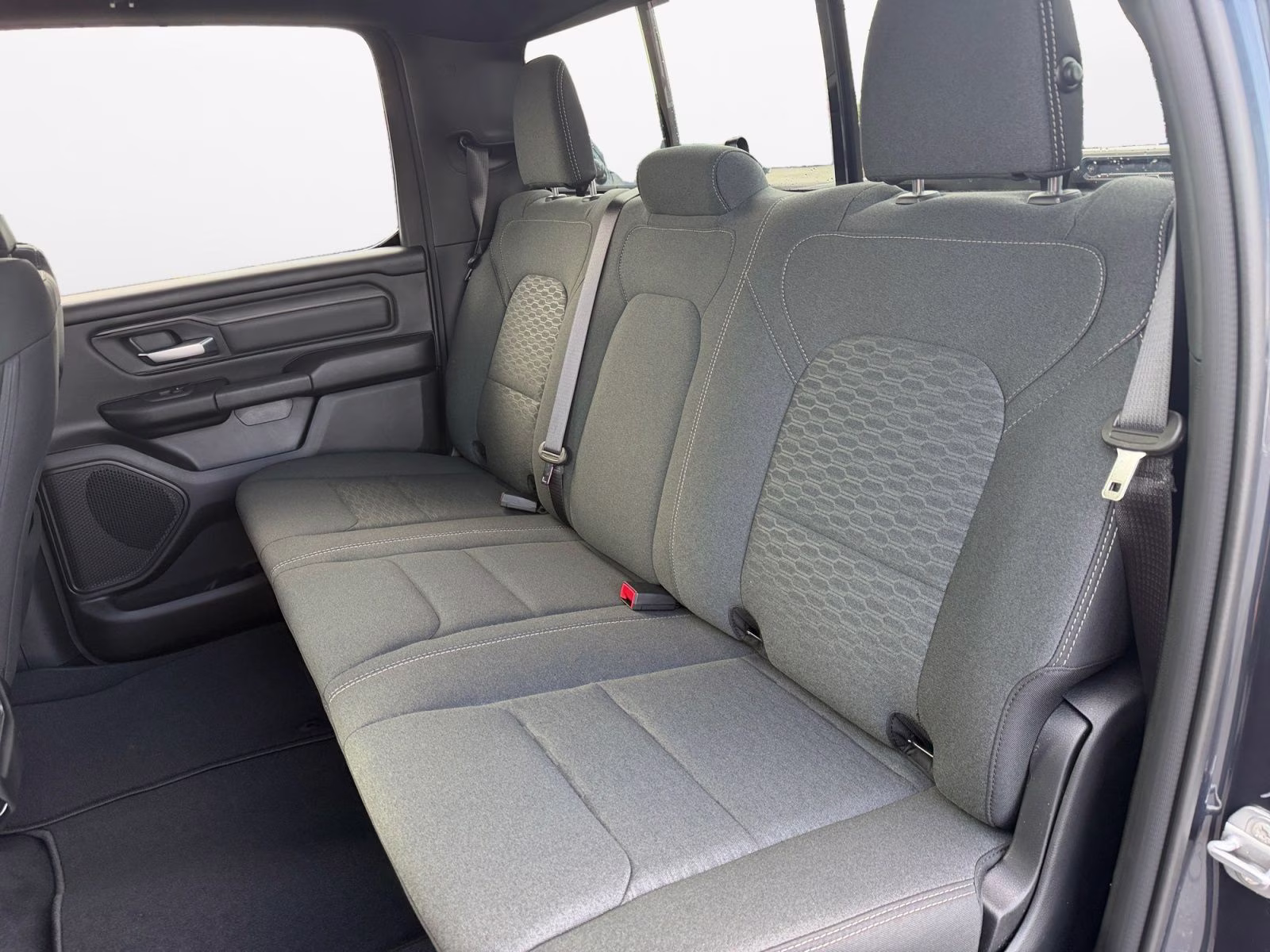 2026 Diamond Black Crystal Pearlcoat Ram 1500 Express 4X4 Truck