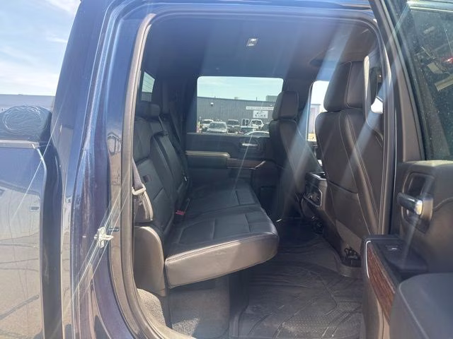 2022 Northsky Blue Metallic Chevrolet Silverado 3500HD High Country 4X4 Truck
