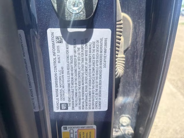 2022 Northsky Blue Metallic Chevrolet Silverado 3500HD High Country 4X4 Truck