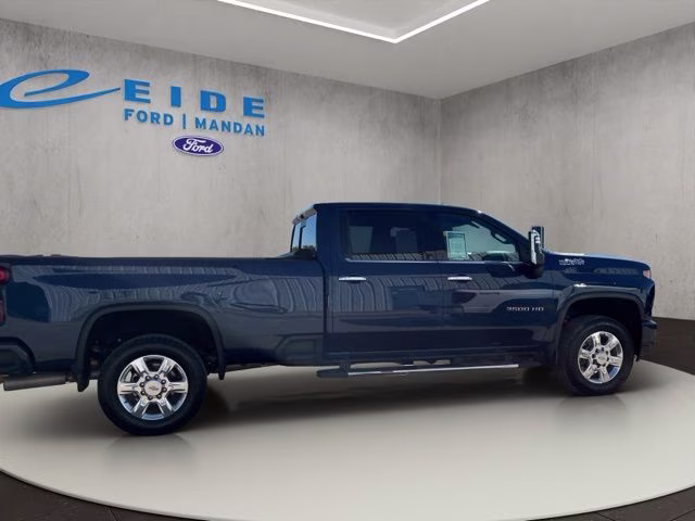 2022 Northsky Blue Metallic Chevrolet Silverado 3500HD High Country 4X4 Truck
