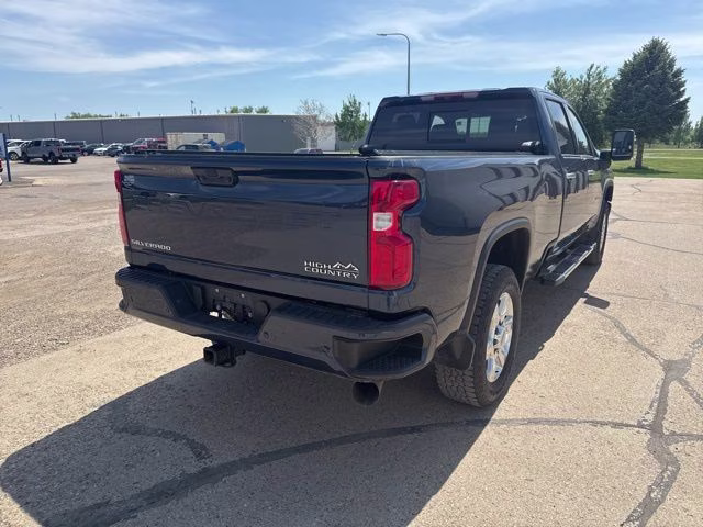2022 Northsky Blue Metallic Chevrolet Silverado 3500HD High Country 4X4 Truck