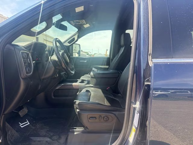 2022 Northsky Blue Metallic Chevrolet Silverado 3500HD High Country 4X4 Truck