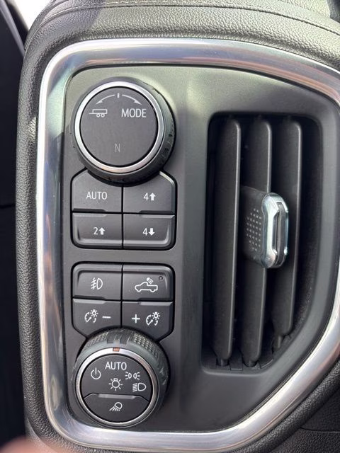 2022 Northsky Blue Metallic Chevrolet Silverado 3500HD High Country 4X4 Truck