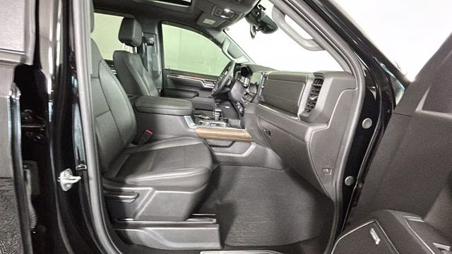 2025 Black Chevrolet Silverado 1500 LT Trail Boss 4X4 Truck