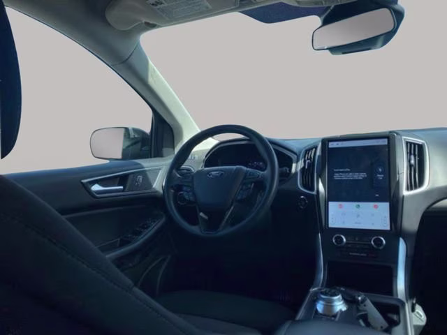 2024 Gray Metallic Ford Edge SE AWD SUV