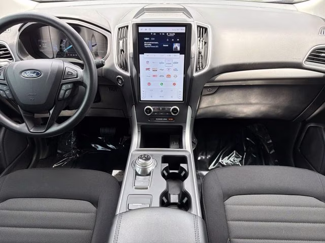 2024 Gray Metallic Ford Edge SE AWD SUV