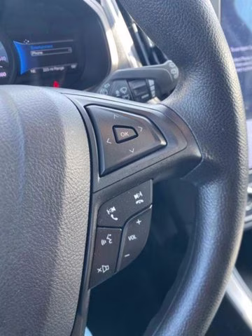 2024 Gray Metallic Ford Edge SE AWD SUV
