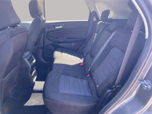 2024 Gray Metallic Ford Edge SE AWD SUV