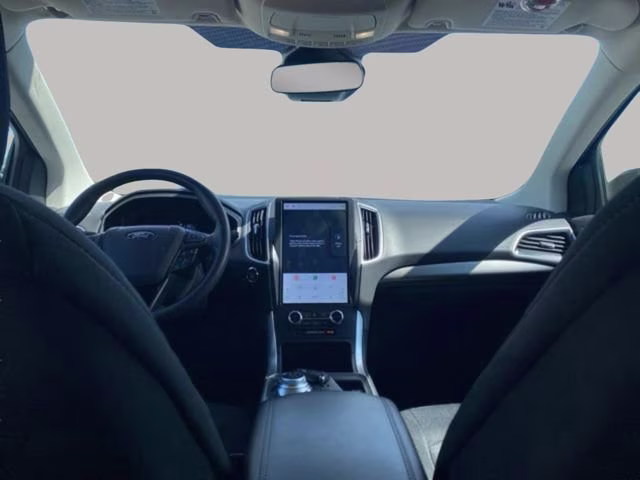 2024 Gray Metallic Ford Edge SE AWD SUV