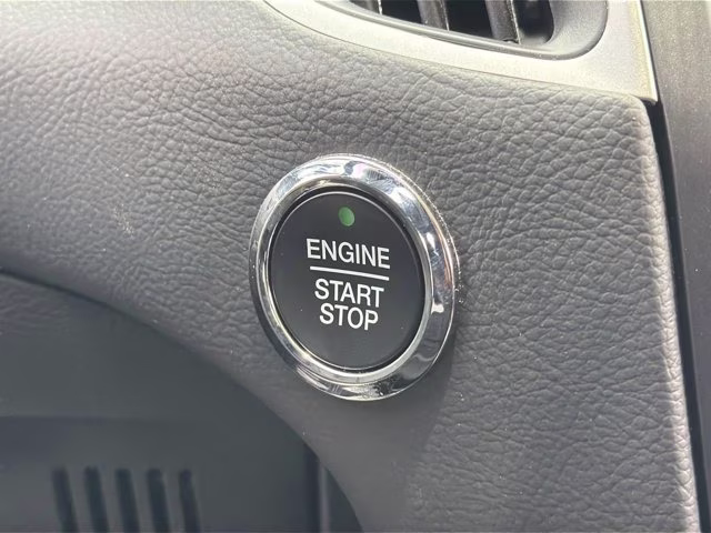 2024 Gray Metallic Ford Edge SE AWD SUV
