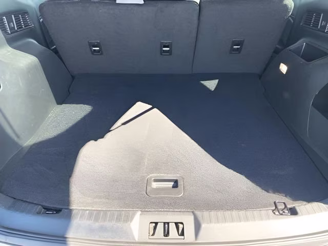 2024 Gray Metallic Ford Edge SE AWD SUV