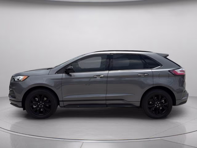 2024 Gray Metallic Ford Edge SE AWD SUV