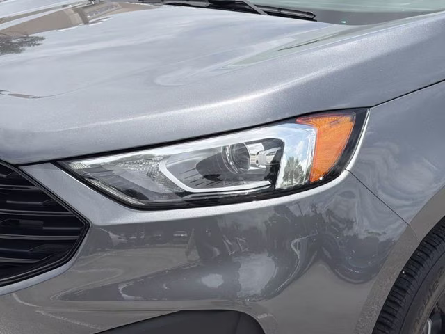 2024 Gray Metallic Ford Edge SE AWD SUV
