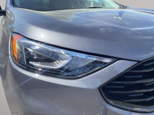 2024 Gray Metallic Ford Edge SE AWD SUV