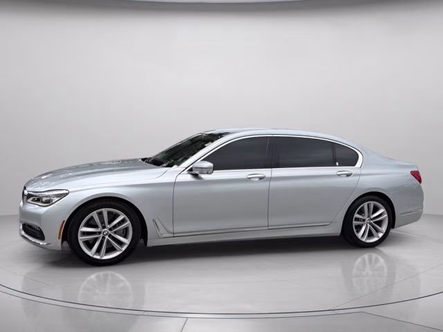2018 Glacier Silver Metallic BMW 7 Series 750i RWD Sedan