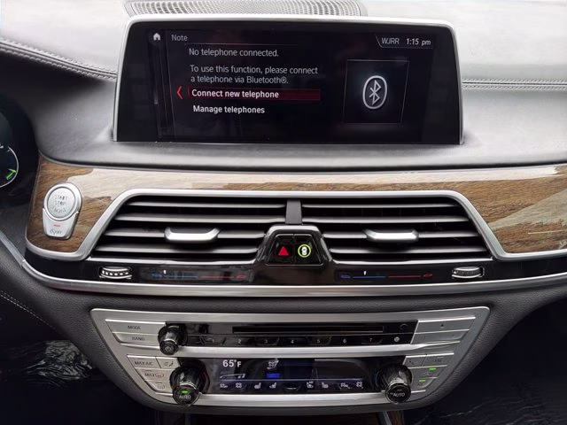 2018 Glacier Silver Metallic BMW 7 Series 750i RWD Sedan