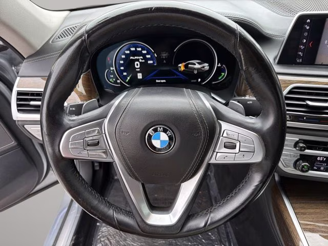 2018 Glacier Silver Metallic BMW 7 Series 750i RWD Sedan