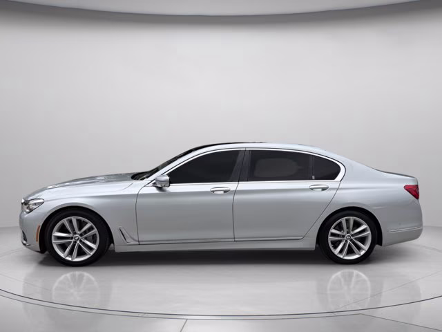 2018 Glacier Silver Metallic BMW 7 Series 750i RWD Sedan