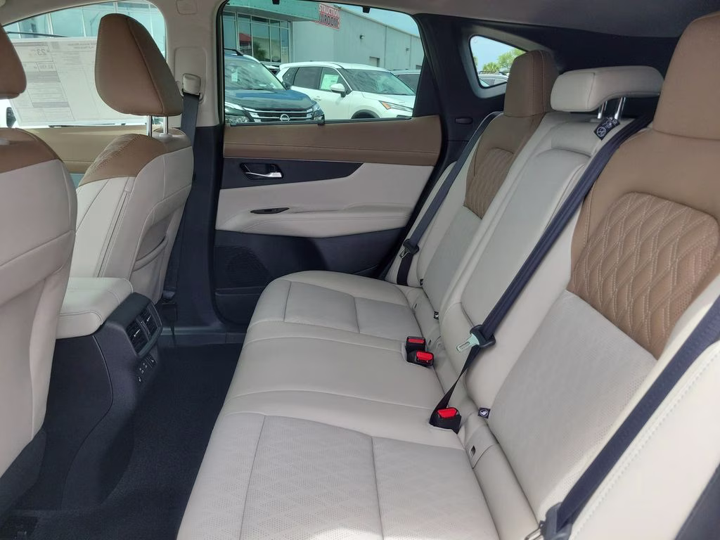 2026 Champagne Silver Metallic Nissan Murano Platinum AWD SUV