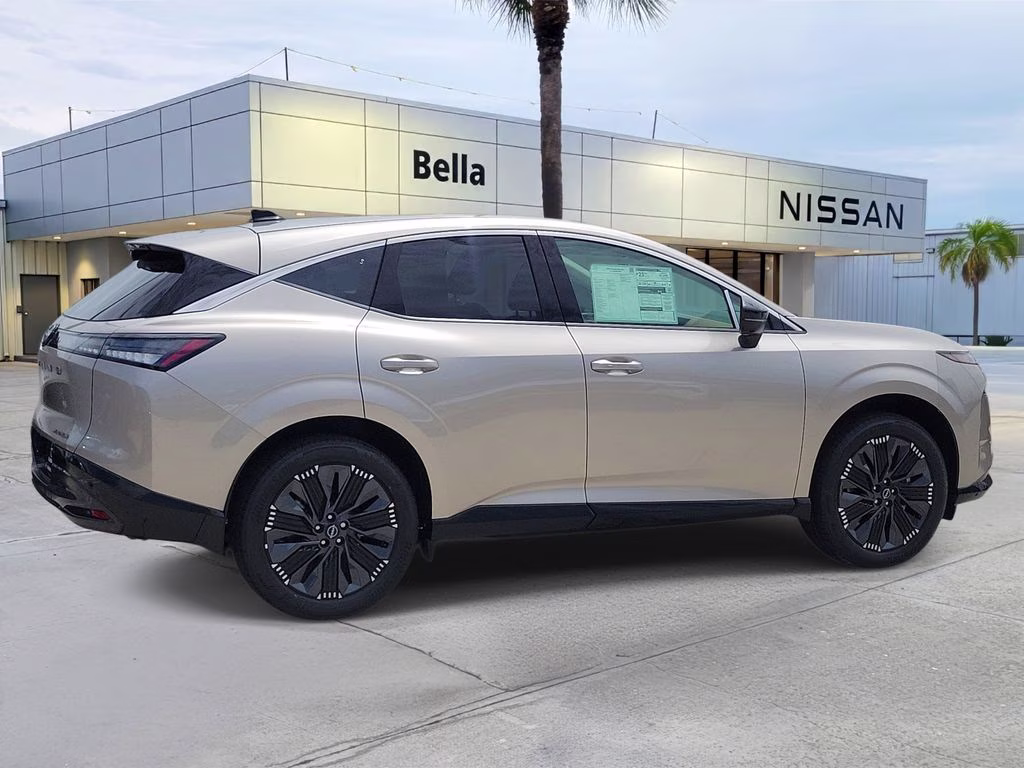 2026 Champagne Silver Metallic Nissan Murano Platinum AWD SUV