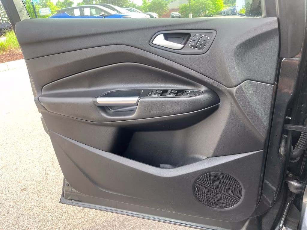 2017 Magnetic Ford Escape Titanium FWD SUV