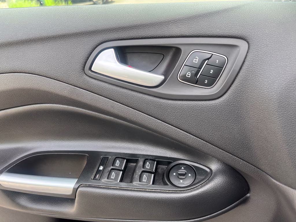 2017 Magnetic Ford Escape Titanium FWD SUV