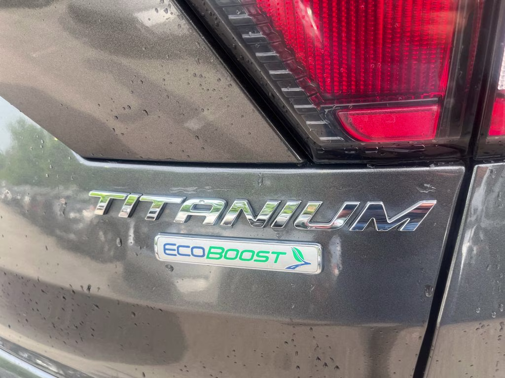 2017 Magnetic Ford Escape Titanium FWD SUV