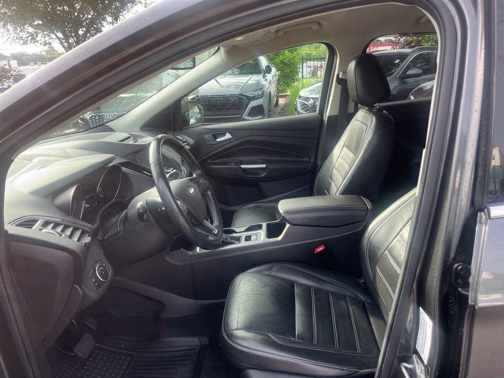 2017 Magnetic Ford Escape Titanium FWD SUV