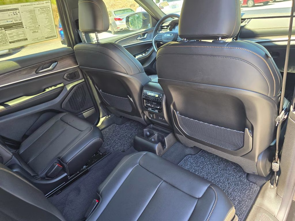 2026 Diamond Black Crystal Pearlcoat Jeep Grand Cherokee L Limited 4X4 SUV