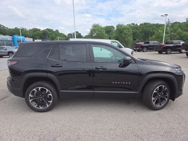 2026 Mosaic Black Metallic Chevrolet Equinox LT AWD SUV