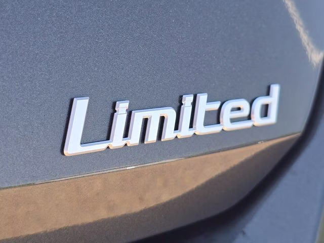 2026 Amazon Gray Hyundai Elantra Limited FWD Sedan